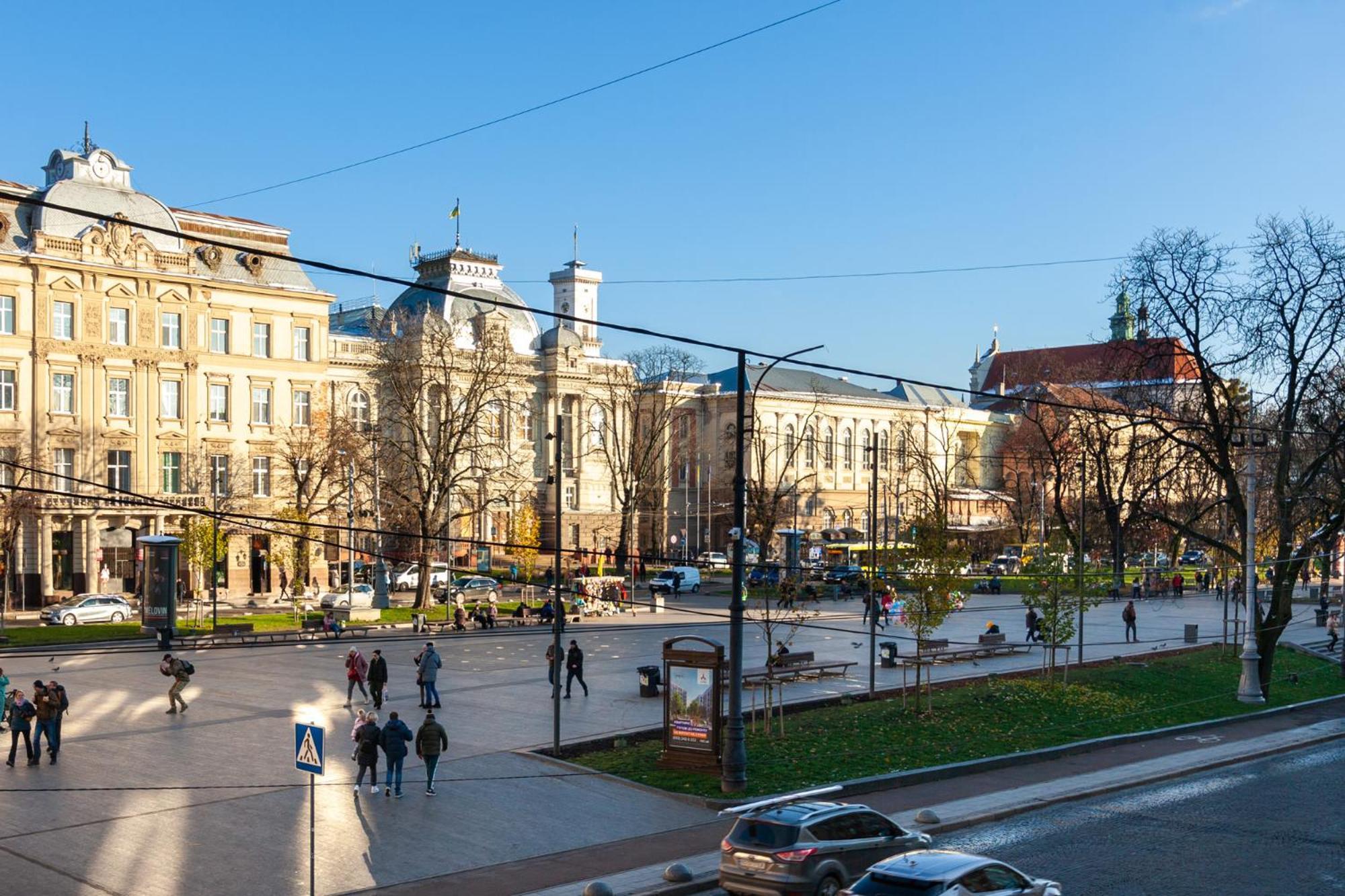 Leogrand Vip On Svobody Avenue 43 Apartment Lviv Bagian luar foto
