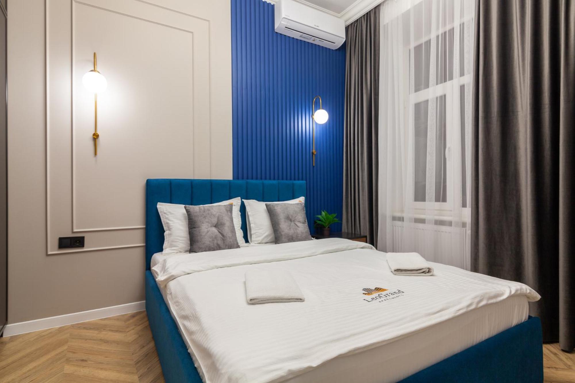 Leogrand Vip On Svobody Avenue 43 Apartment Lviv Bagian luar foto