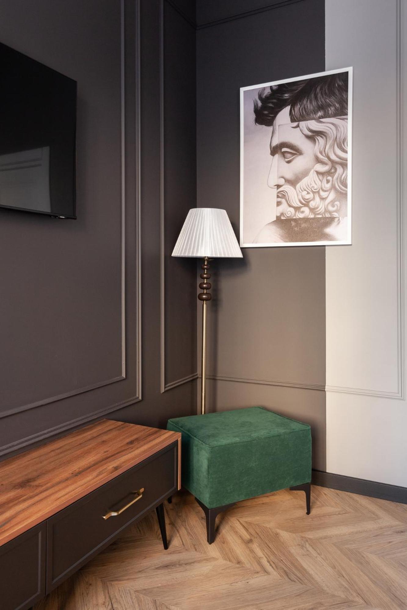Leogrand Vip On Svobody Avenue 43 Apartment Lviv Bagian luar foto